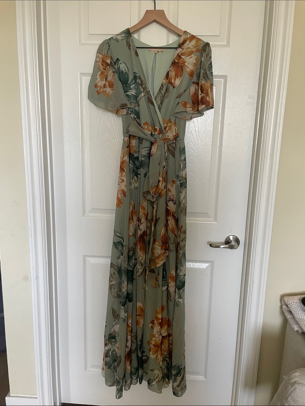 Women’s Floral Wrap Maxi Dress Fully Lined in Sage Green Size Large